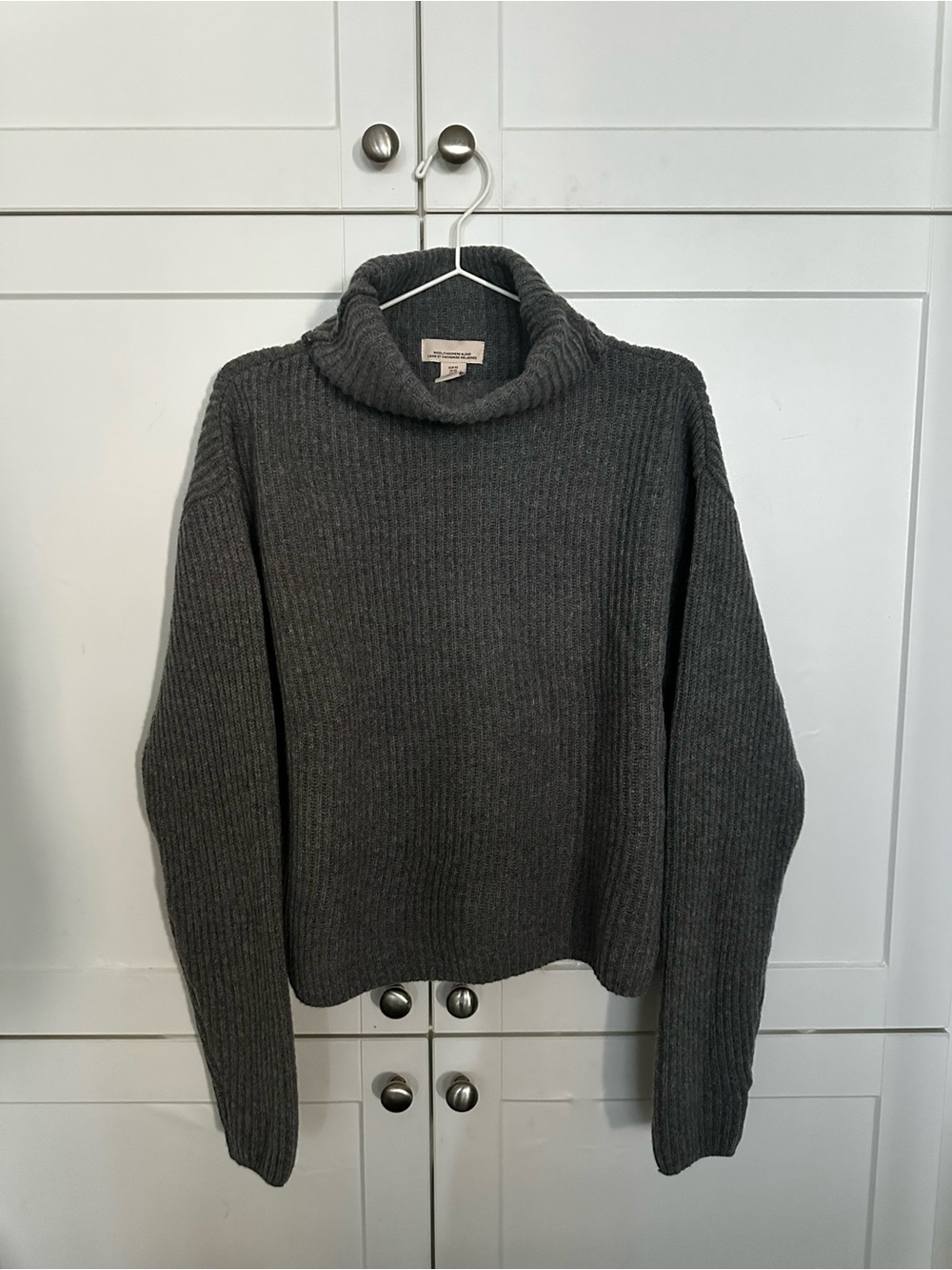 H&M Charcoal Gray Ribbed Turtleneck Sweater